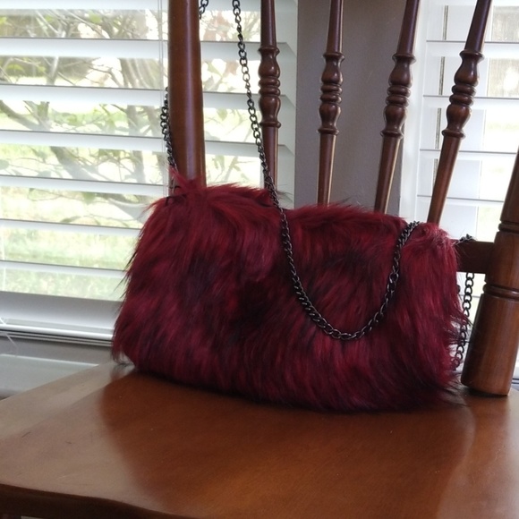 Red Purse - Picture 2 of 3